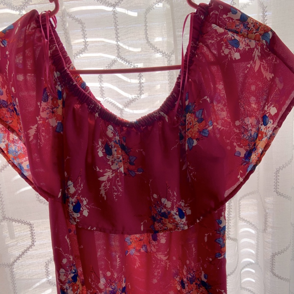 Cute spring/summer off the shoulder top.